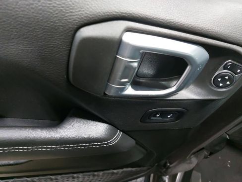 Used 2022 Jeep Wrangler Unlimited Sahara w/ Cold Weather Group image 27