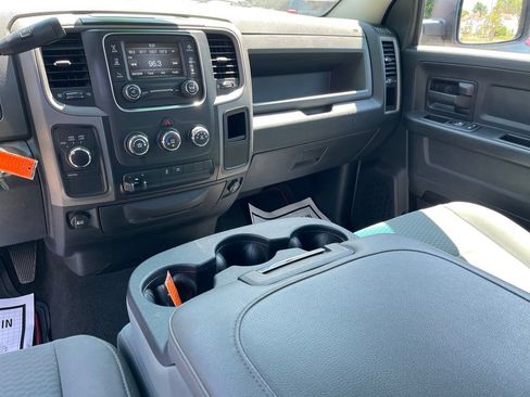 Used 2017 RAM 1500 Express AWD/4WD image 18