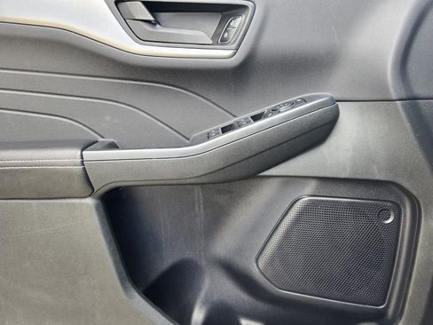 Used 2024 Ford Escape Active image 17