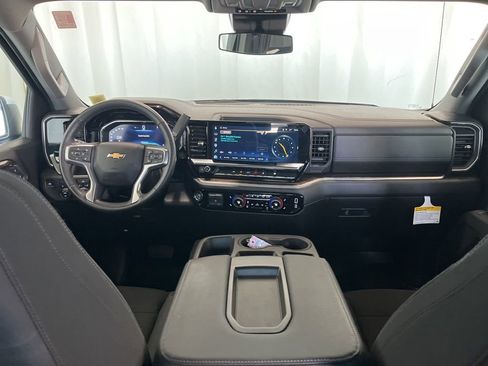 Used 2025 Chevrolet Silverado 1500 LT AWD/4WD image 9