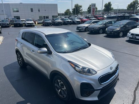 Used 2022 Kia Sportage LX FWD image 6