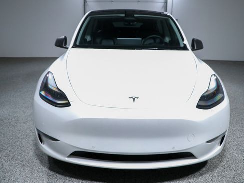 Used 2022 Tesla Model Y Performance AWD/4WD image 4