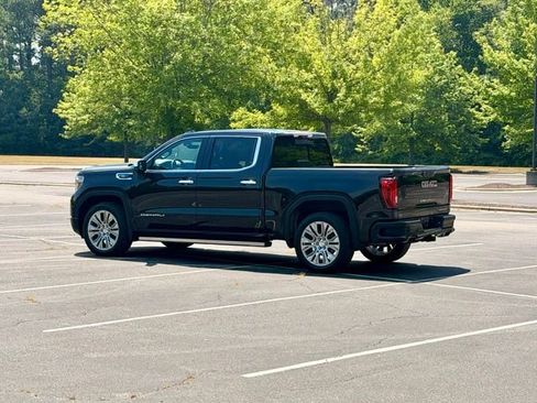 Used 2022 GMC Sierra 1500 Denali w/ Denali Reserve Package AWD/4WD image 4