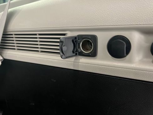 Used 2024 Jeep Wagoneer Series II w/ Flexible Seating Group image 42