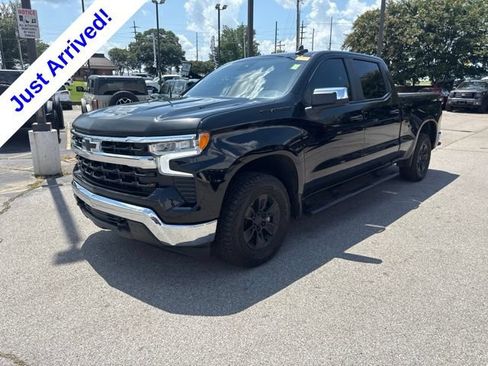 Used 2023 Chevrolet Silverado 1500 LT w/ Convenience Package II AWD/4WD image 7