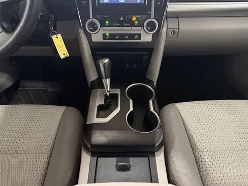 Used 2013 Toyota Camry LE FWD image 13
