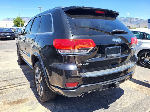 Used 2017 Jeep Grand Cherokee Overland AWD/4WD image 7