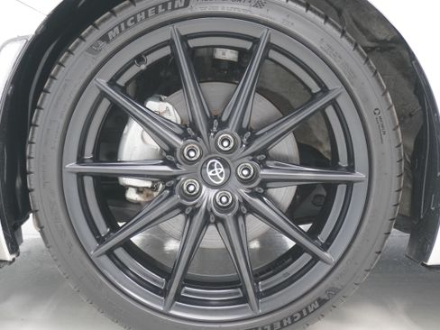 Used 2023 Toyota GR86 Premium RWD image 26