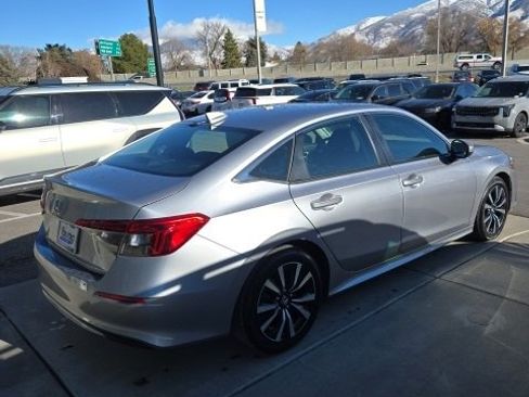 Used 2022 Honda Civic EX image 4