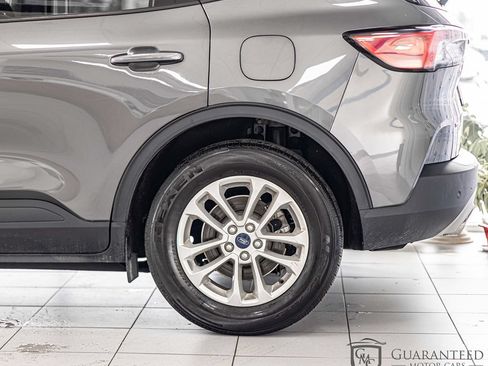 Used 2021 Ford Escape SE w/ Cold Weather Package FWD image 8