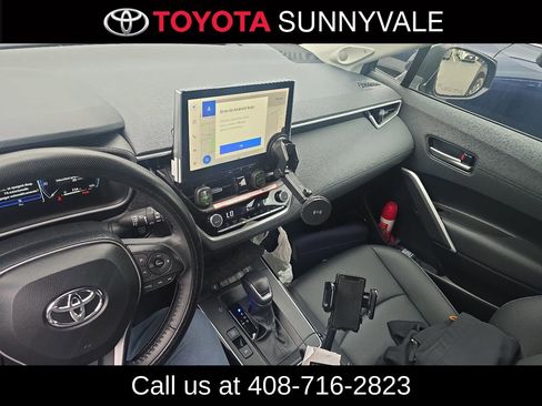 Used 2026 Toyota Corolla Cross XLE w/ Convenience Package FWD image 4