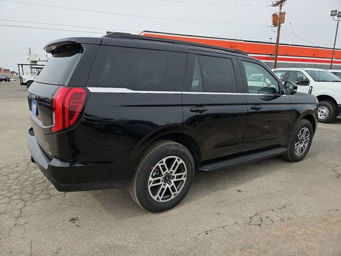 New 2026 Ford Expedition Active image 13