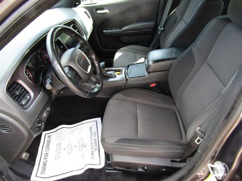 Used 2018 Dodge Charger SXT Plus w/ Blacktop Package RWD image 14