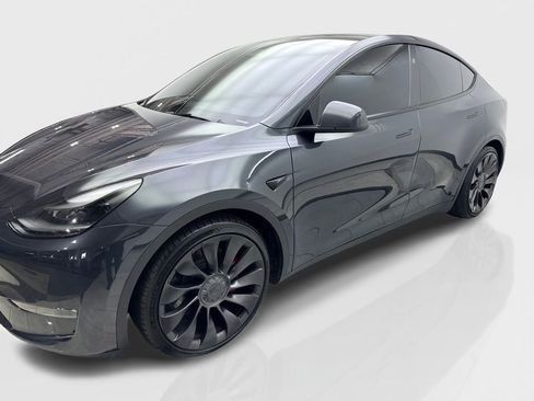 Used 2024 Tesla Model Y Performance AWD/4WD image 11