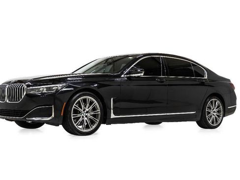 Used 2021 BMW 740i w/ Premium Package RWD image 2