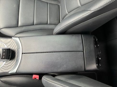 Used 2019 Mercedes-Benz GLC 300 4MATIC image 37