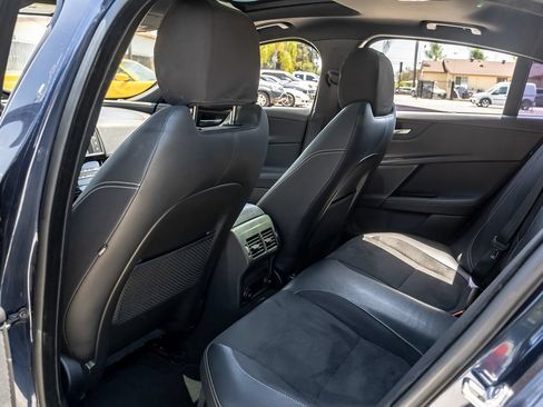 Used 2018 Jaguar XE S RWD image 9