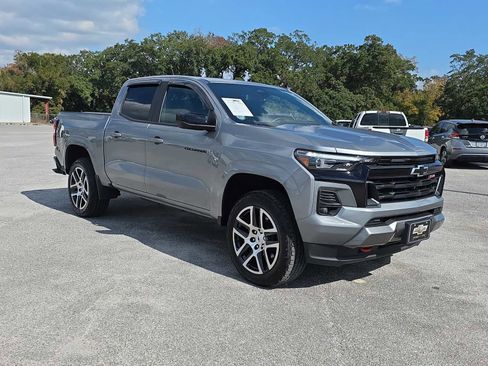 Used 2023 Chevrolet Colorado Z71 w/ Z71 Convenience Package 2 image 2