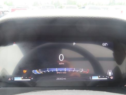 Used 2023 Jeep Grand Cherokee Limited AWD/4WD image 38