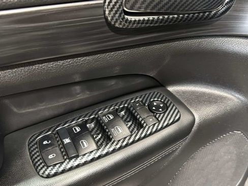 Used 2021 Jeep Grand Cherokee Altitude AWD/4WD image 19