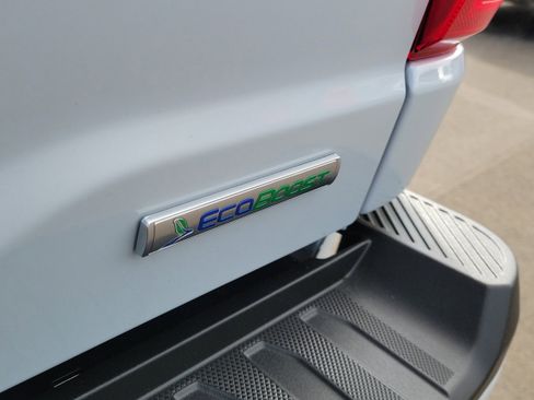 Certified 2022 Ford F150 XLT w/ Equipment Group 302A High image 8