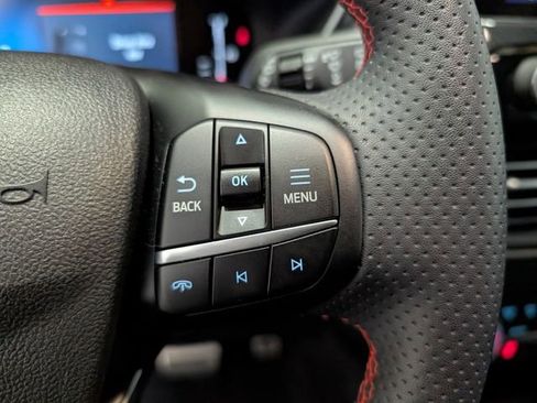 Used 2023 Ford Escape ST-Line image 17