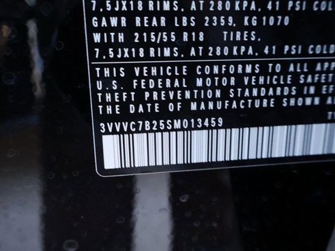 New 2025 Volkswagen Taos SE image 43