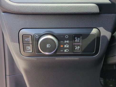 New 2025 Ford Escape SE FWD image 15