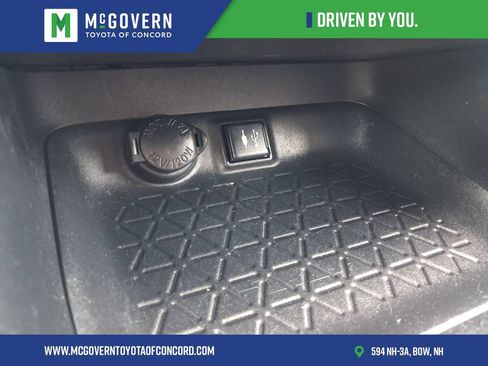 Used 2019 Toyota RAV4 XLE w/ Convenience Package AWD/4WD image 27