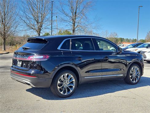 Used 2022 Lincoln Nautilus Reserve AWD/4WD image 7