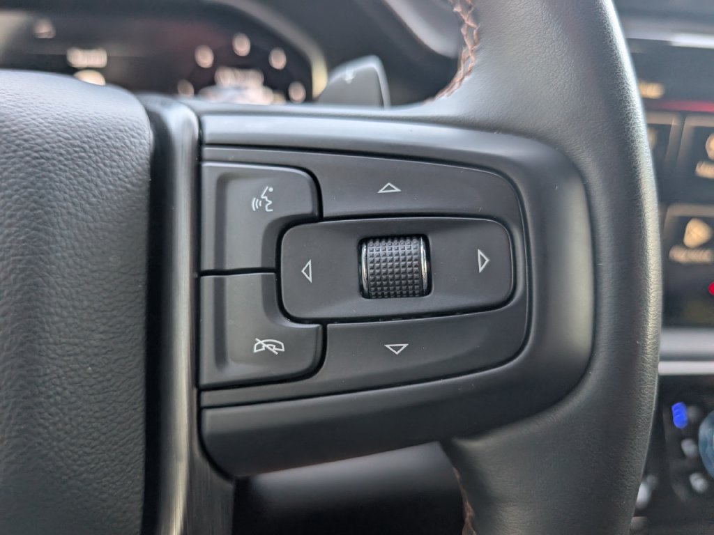Used 2024 GMC Sierra 1500 AT4 w/ Technology Package AWD/4WD image 14