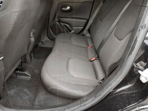 Used 2023 Jeep Renegade Latitude image 8