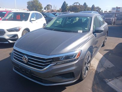 Used 2022 Volkswagen Passat 2.0T SE