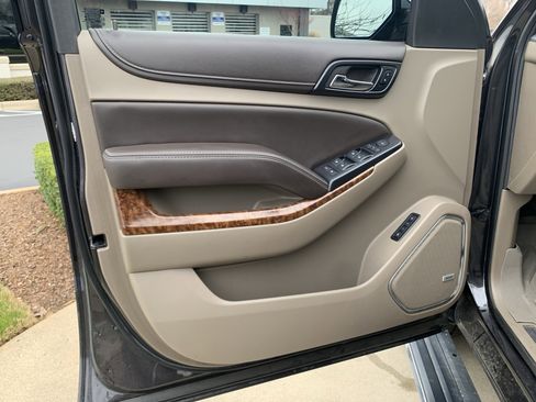 Used 2017 Chevrolet Tahoe Premier image 14