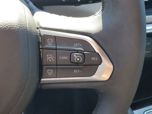 Used 2023 Jeep Compass Limited w/ Elite Group AWD/4WD image 11