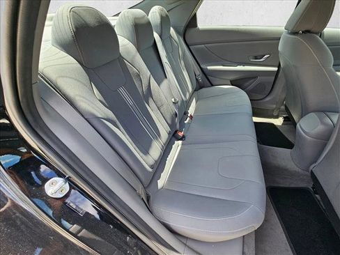 Used 2023 Hyundai Elantra SEL w/ Convenience Package FWD image 22