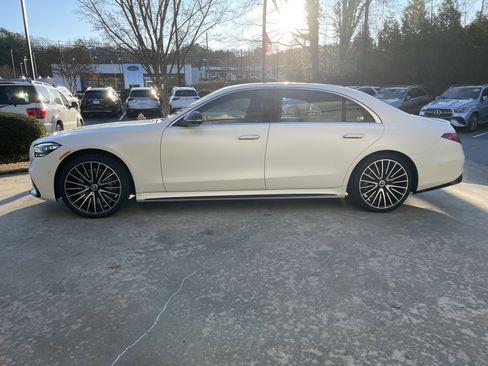 Certified 2022 Mercedes-Benz S 500 4MATIC w/ AMG Line Package image 13