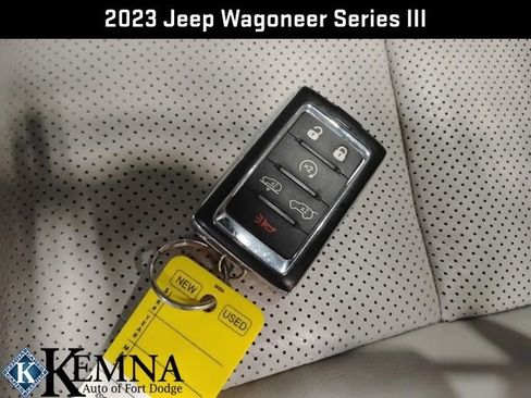 Used 2023 Jeep Wagoneer Series III w/ Premium Group I image 30