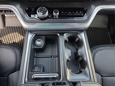 New 2026 Ford Expedition Platinum w/ Stealth Appearance Package image 25
