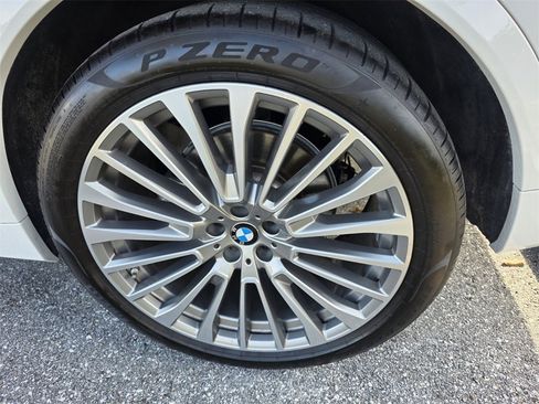 Used 2023 BMW X7 xDrive40i w/ Premium Package image 21