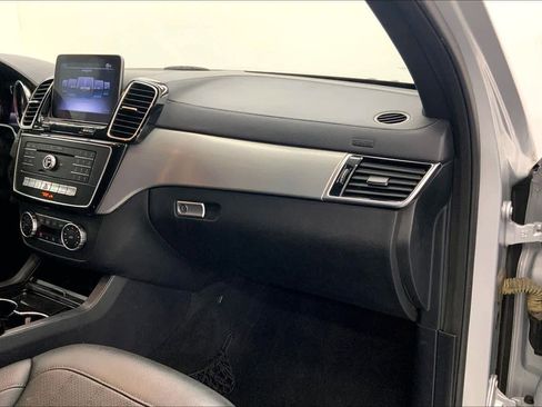 Used 2019 Mercedes-Benz GLS 450 4MATIC image 27