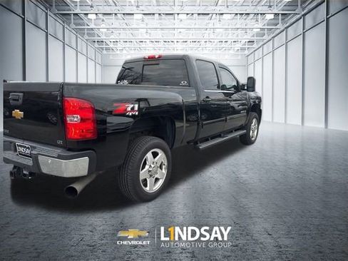 Used 2014 Chevrolet Silverado 2500 LTZ w/ LTZ Plus Package image 20