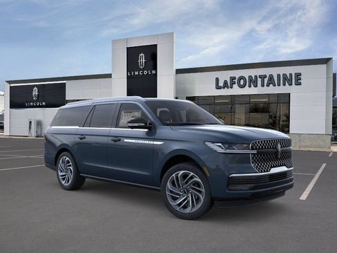 New 2026 Lincoln Navigator L Reserve AWD/4WD image 7