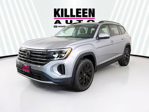 New 2026 Volkswagen Atlas SE FWD image 3