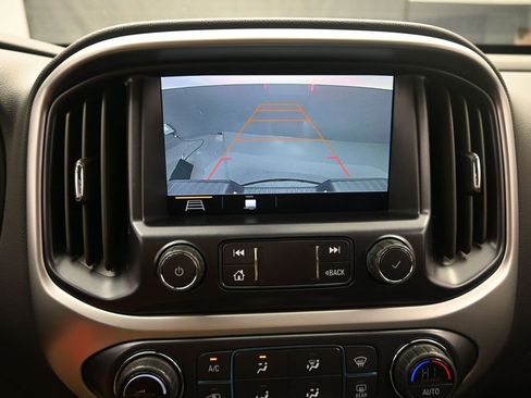 Used 2021 Chevrolet Colorado ZR2 image 12