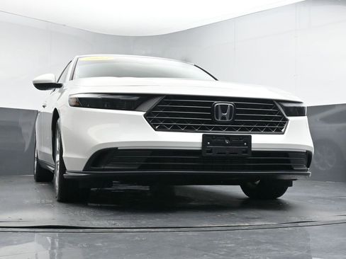 Used 2023 Honda Accord LX image 33