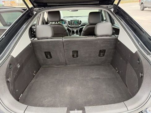 Used 2018 Chevrolet Volt Premier w/ Driver Confidence Package image 21