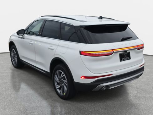 New 2026 Lincoln Corsair Premiere image 7