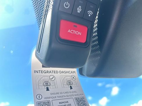 New 2026 Toyota Sienna XLE FWD image 18