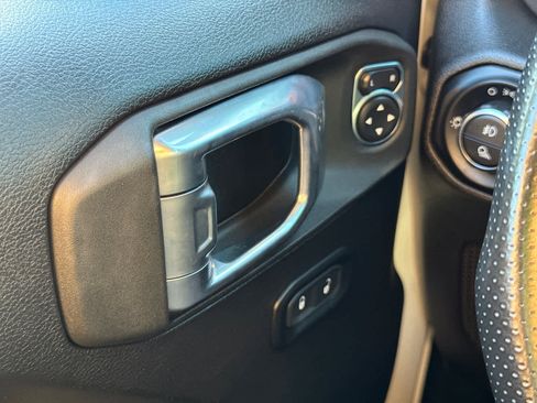 Used 2021 Jeep Gladiator Mojave w/ Trailer Tow Package image 23